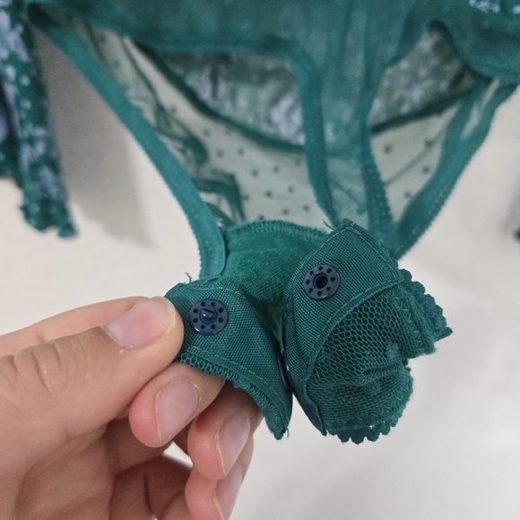 Free People One On One Date Bodysuit Bell Sleeve ‎ Emerald Green Floral NWT Sz S - Picture 6 of 7